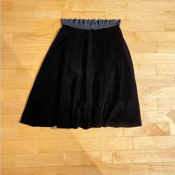 🧚♀️3for50$ Faux velvet calf length skirt - Picture 3 of 8